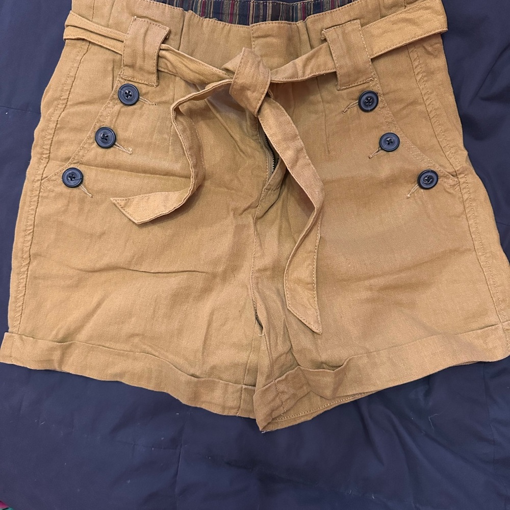 Women's Yellow Chino Shorts - Size 6